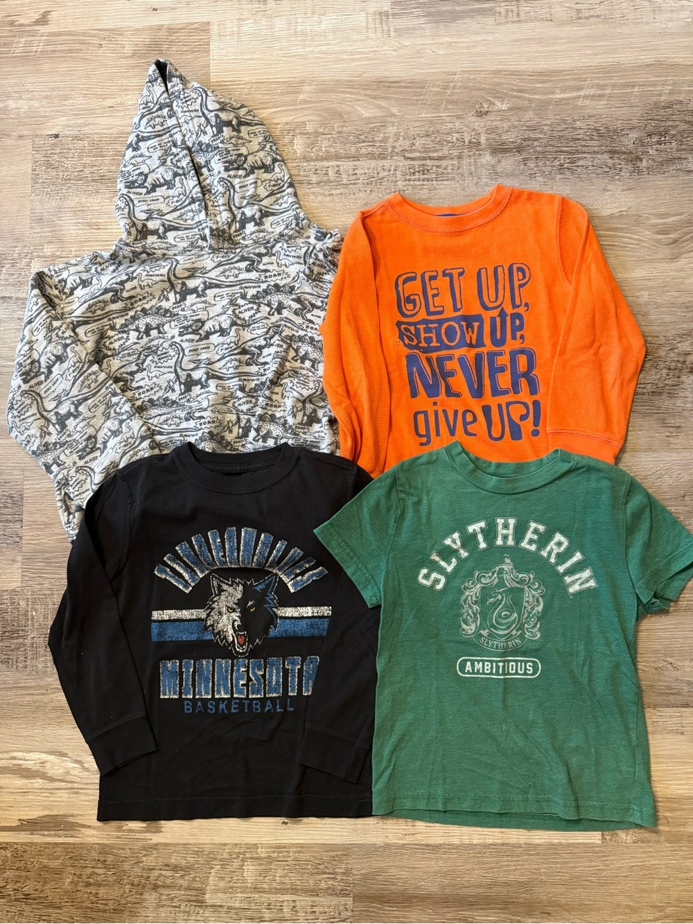 Boys Misc. Shirt/Sweatshirt Bundle Size XS (4/5)